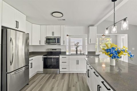 Villa ou maison à vendre à Kissimmee, Floride: 3 chambres, 139.35 m2 № 2196817 - photo 8