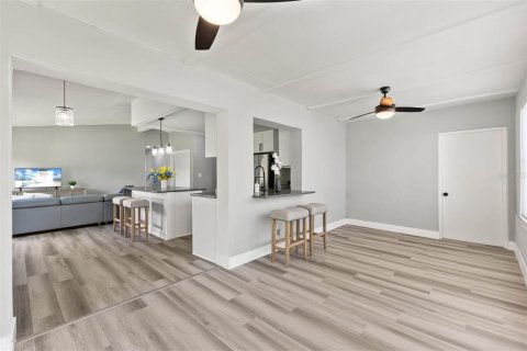 Villa ou maison à vendre à Kissimmee, Floride: 3 chambres, 139.35 m2 № 2196817 - photo 13