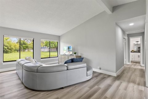 Villa ou maison à vendre à Kissimmee, Floride: 3 chambres, 139.35 m2 № 2196817 - photo 16