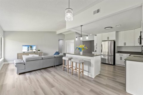 Villa ou maison à vendre à Kissimmee, Floride: 3 chambres, 139.35 m2 № 2196817 - photo 11