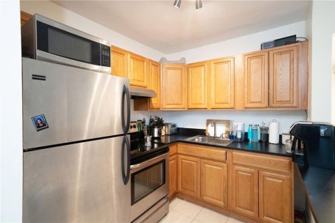 Condominio en alquiler en Oakland Park, Florida, 1 dormitorio, 55.74 m2 № 1229210 - foto 1