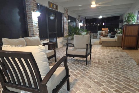 Купить виллу или дом в Майами, Флорида 3 спальни, 142.14м2, № 1985689 - фото 18