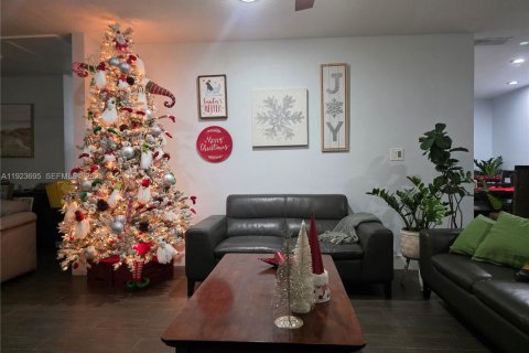 Купить виллу или дом в Майами, Флорида 3 спальни, 142.14м2, № 1985689 - фото 6