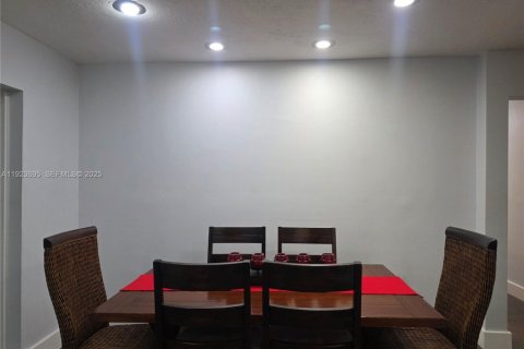 Купить виллу или дом в Майами, Флорида 3 спальни, 142.14м2, № 1985689 - фото 7