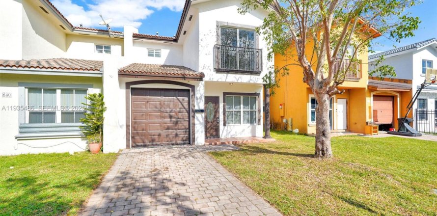 Таунхаус в Флорида-Сити, Флорида 4 спальни, 141.86м2 № 1993691