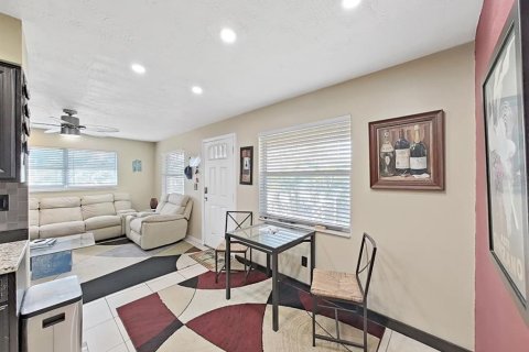 Commercial property in Indian Rocks Beach, Florida 423.26 sq.m. № 2098771 - photo 13