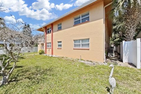 Commercial property in Indian Rocks Beach, Florida 423.26 sq.m. № 2098771 - photo 2