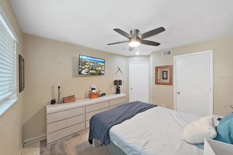 Commercial property in Indian Rocks Beach, Florida 423.26 sq.m. № 2098771 - photo 22