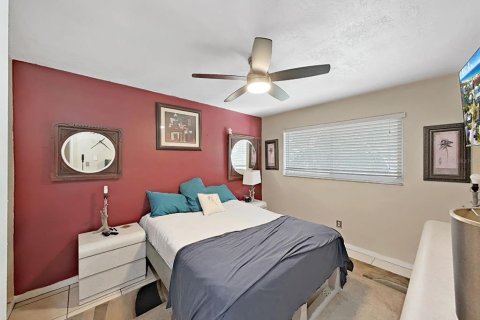 Commercial property in Indian Rocks Beach, Florida 423.26 sq.m. № 2098771 - photo 20