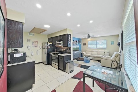Commercial property in Indian Rocks Beach, Florida 423.26 sq.m. № 2098771 - photo 14