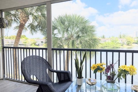 Condominio en venta en Lauderhill, Florida, 2 dormitorios, 118.91 m2 № 2063032 - foto 6