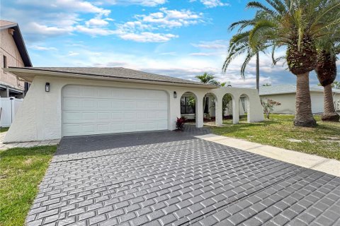 Villa ou maison à vendre à Port Richey, Floride: 3 chambres, 148.74 m2 № 1725420 - photo 1
