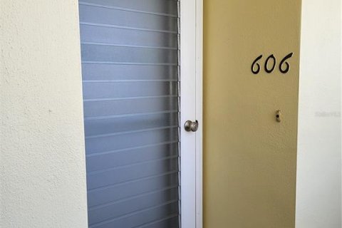 Copropriété à louer à Saint Petersburg, Floride: 2 chambres, 97.55 m2 № 2339305 - photo 6