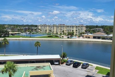 Copropriété à louer à Saint Petersburg, Floride: 2 chambres, 97.55 m2 № 2339305 - photo 3