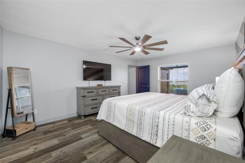 House in Wesley Chapel, Florida 4 bedrooms, 180.14 sq.m. № 1746357 - photo 26