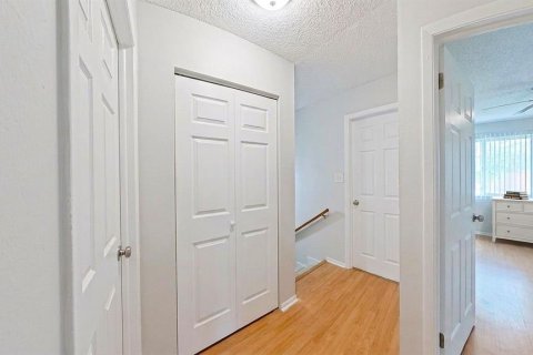 Townhouse in Sarasota, Florida 3 bedrooms, 116.13 sq.m. № 2156775 - photo 21