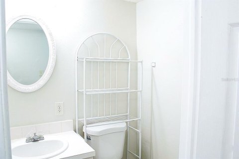 Townhouse in Sarasota, Florida 3 bedrooms, 116.13 sq.m. № 2156775 - photo 24