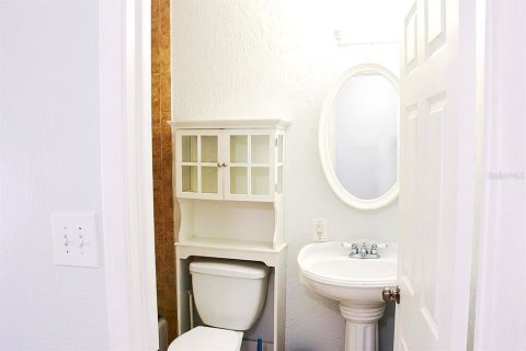 Townhouse in Sarasota, Florida 3 bedrooms, 116.13 sq.m. № 2156775 - photo 16