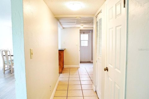 Townhouse in Sarasota, Florida 3 bedrooms, 116.13 sq.m. № 2156775 - photo 12