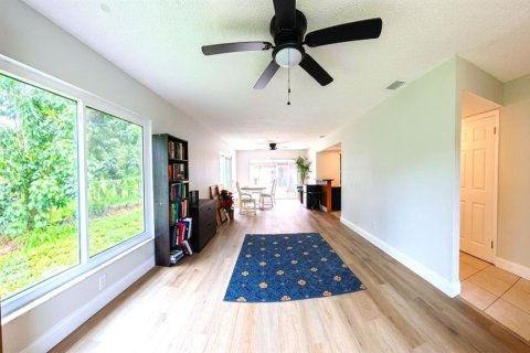 Townhouse in Sarasota, Florida 3 bedrooms, 116.13 sq.m. № 2156775 - photo 8