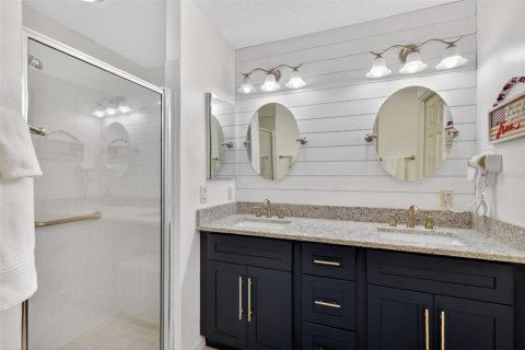 House in The Villages, Florida 3 bedrooms, 129.32 sq.m. № 2092922 - photo 21