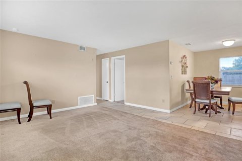 Casa en venta en Mims, Florida, 4 dormitorios, 123.56 m2 № 1834673 - foto 8