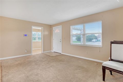 Casa en venta en Mims, Florida, 4 dormitorios, 123.56 m2 № 1834673 - foto 9