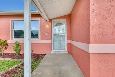 Casa en venta en Mims, Florida, 4 dormitorios, 123.56 m2 № 1834673 - foto 6