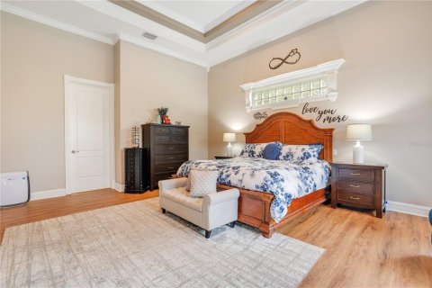 House in Winter Haven, Florida 4 bedrooms, 378.11 sq.m. № 1520659 - photo 8