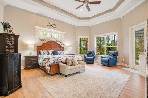 House in Winter Haven, Florida 4 bedrooms, 378.11 sq.m. № 1520659 - photo 6
