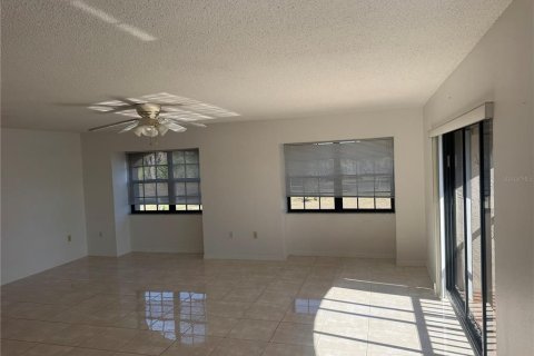 Condo in Punta Gorda, Florida, 2 bedrooms № 2119692 - photo 22