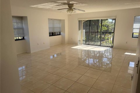 Condo in Punta Gorda, Florida, 2 bedrooms № 2119692 - photo 7