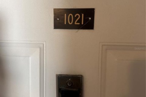 Condo in Punta Gorda, Florida, 2 bedrooms № 2119692 - photo 5