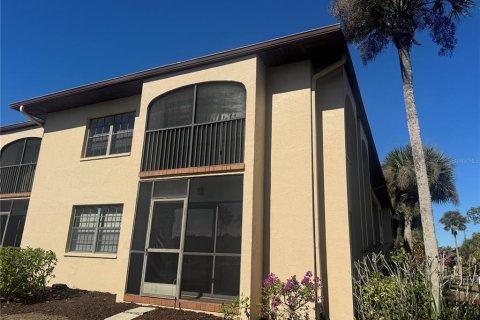 Condo in Punta Gorda, Florida, 2 bedrooms № 2119692 - photo 2