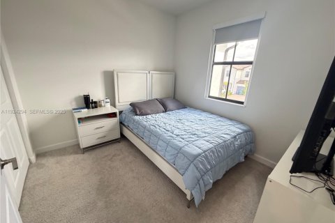 Townhouse in Miami, Florida 3 bedrooms, 123.65 sq.m. № 1983484 - photo 9