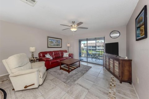 Condo in Venice, Florida, 2 bedrooms  № 1858012 - photo 6