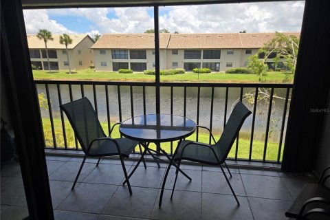 Condo in Venice, Florida, 2 bedrooms  № 1858012 - photo 2