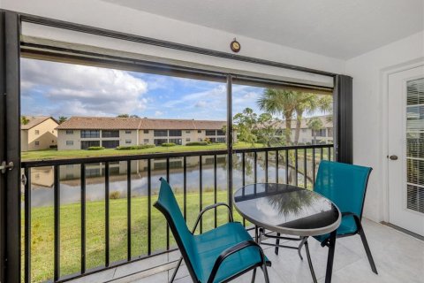Condo in Venice, Florida, 2 bedrooms  № 1858012 - photo 27