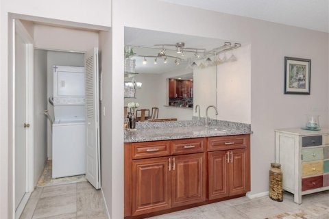 Condo in Venice, Florida, 2 bedrooms  № 1858012 - photo 22