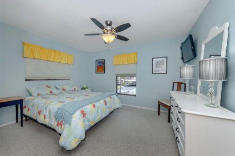 Condo in Venice, Florida, 2 bedrooms  № 1858012 - photo 23
