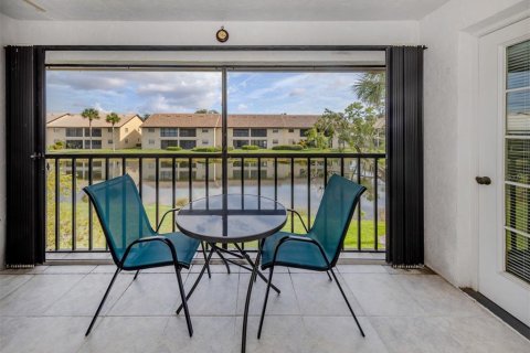 Condo in Venice, Florida, 2 bedrooms  № 1858012 - photo 26