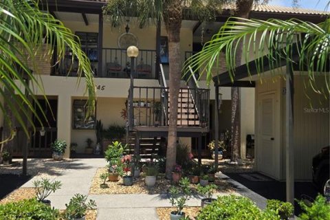 Condo in Venice, Florida, 2 bedrooms  № 1858012 - photo 1