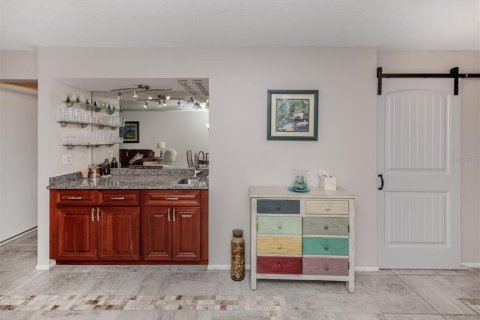 Condo in Venice, Florida, 2 bedrooms  № 1858012 - photo 8