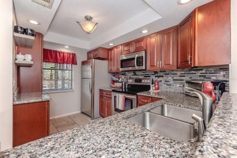 Condo in Venice, Florida, 2 bedrooms  № 1858012 - photo 15