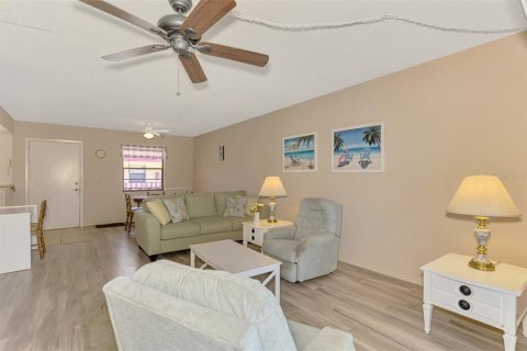 Condominio en venta en Rotonda, Florida, 2 dormitorios, 103.86 m2 № 1776561 - foto 15