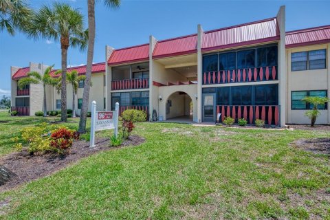 Condominio en venta en Rotonda, Florida, 2 dormitorios, 103.86 m2 № 1776561 - foto 2