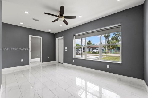 Casa en venta en Homestead, Florida, 3 dormitorios, 102.56 m2 № 1963124 - foto 11