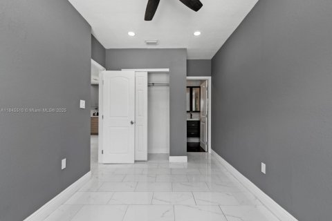 Casa en venta en Homestead, Florida, 3 dormitorios, 102.56 m2 № 1963124 - foto 24
