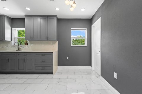 Casa en venta en Homestead, Florida, 3 dormitorios, 102.56 m2 № 1963124 - foto 16