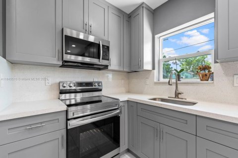 Casa en venta en Homestead, Florida, 3 dormitorios, 102.56 m2 № 1963124 - foto 17